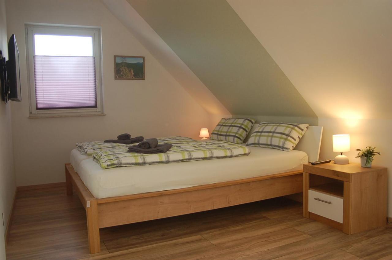 Behagliches Ferienhaus Zaunkoenig -Mit Kamin Und Sauna Tanne Kültér fotó