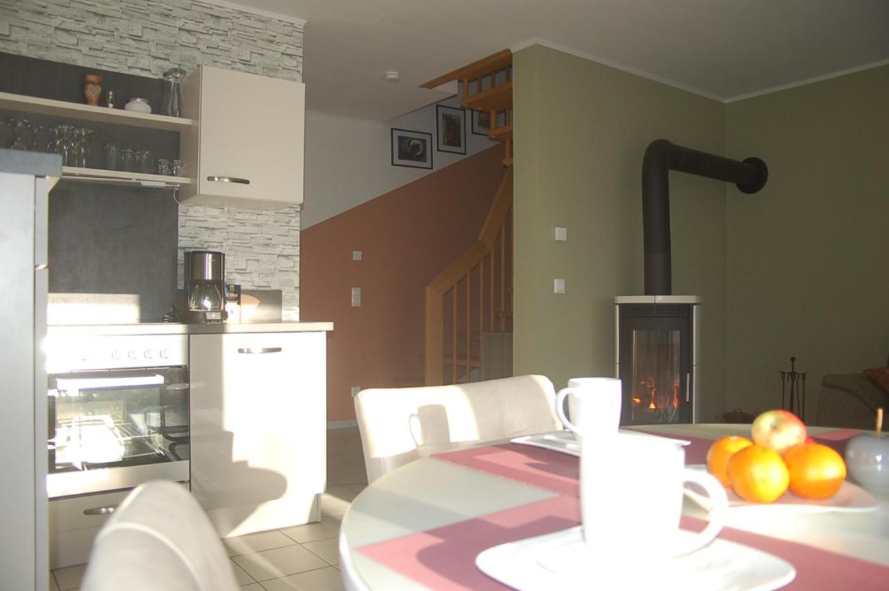 Behagliches Ferienhaus Zaunkoenig -Mit Kamin Und Sauna Tanne Kültér fotó