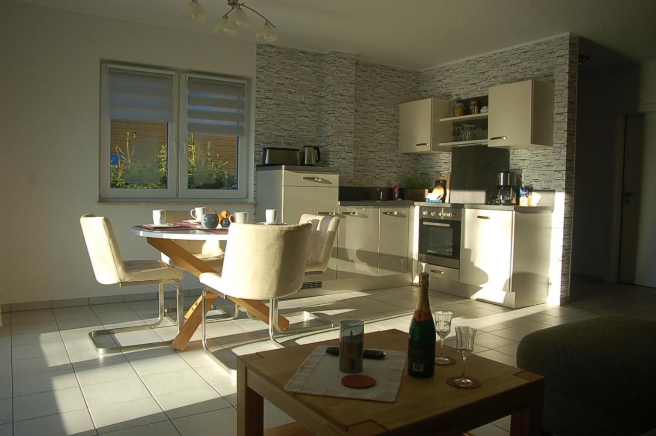Behagliches Ferienhaus Zaunkoenig -Mit Kamin Und Sauna Tanne Kültér fotó