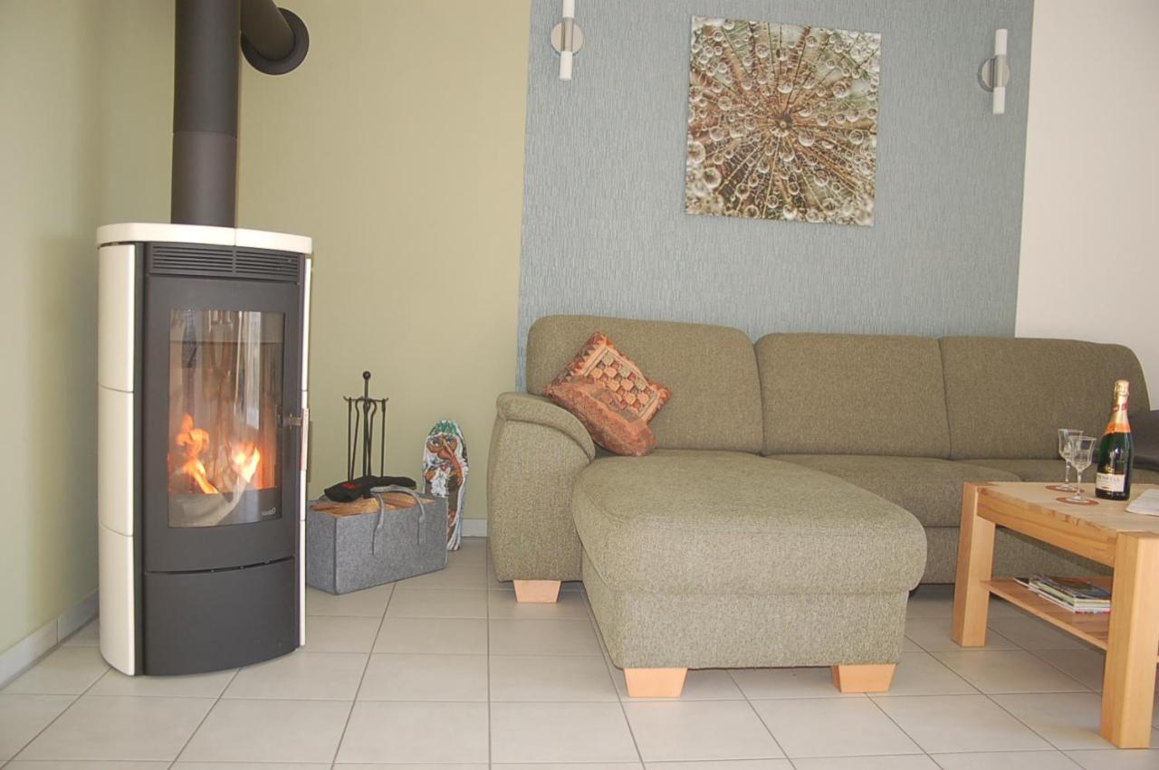 Behagliches Ferienhaus Zaunkoenig -Mit Kamin Und Sauna Tanne Kültér fotó